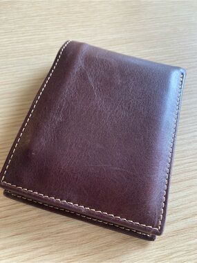 Men's Brown Leather Bifold Wallet - Classic Stitch Detail
